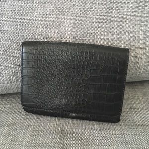 Clutch handbag